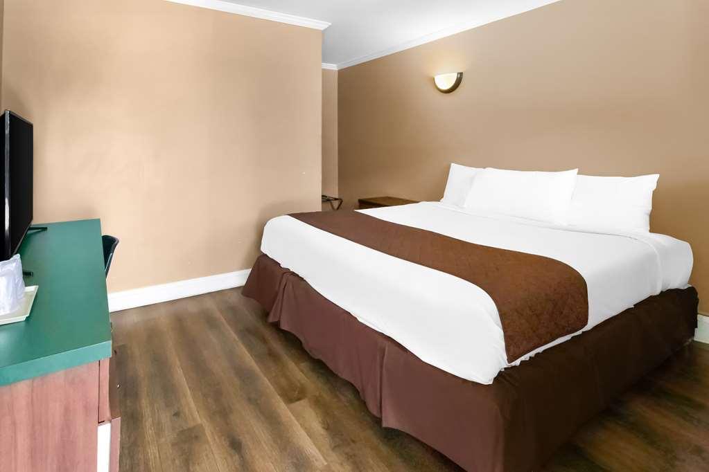 Americas Best Value Inn Avenel Woodbridge Quarto foto