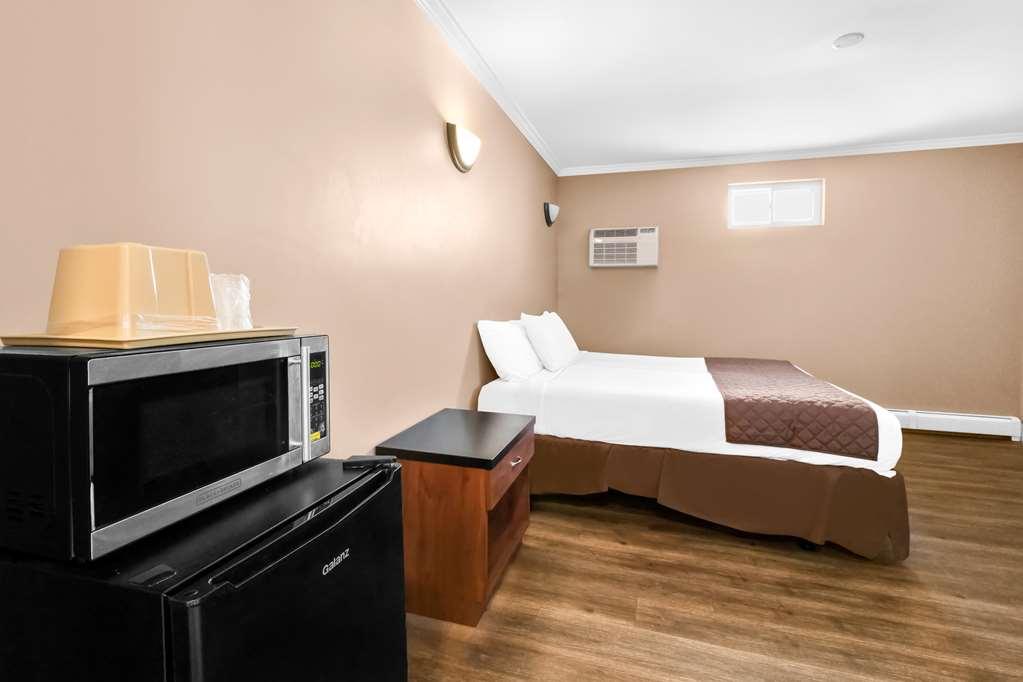 Americas Best Value Inn Avenel Woodbridge Quarto foto