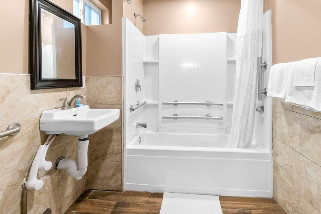 Americas Best Value Inn Avenel Woodbridge Quarto foto