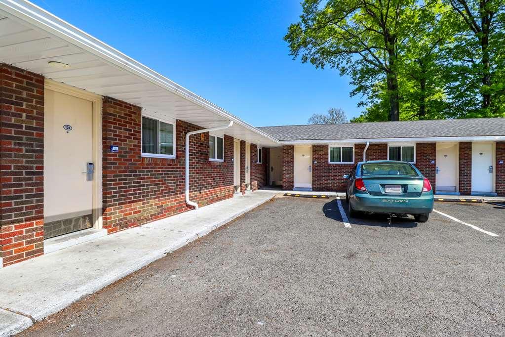 Americas Best Value Inn Avenel Woodbridge Exterior foto